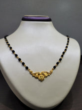 Load image into Gallery viewer, 24&quot; Black Bead Mangal Sutra with 10k Gold wire and design