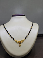 Load image into Gallery viewer, 24&quot; Black Bead Mangal Sutra with 10k Gold wire and floral design and dangling heart