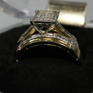 R0024: 10k 3 set wedding rings. 0.25ct total diamond weights.