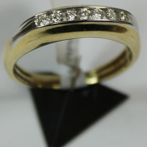 R0612: 10k men's ring with a total diamond weight of 0.25ct