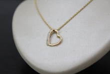 Load image into Gallery viewer, FS1017: 10k 0.03 ct TW diamond heart pendant with box chain