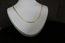 Load image into Gallery viewer, Solid 10k Gentle Concave Curb chain 6.6 mm 22”