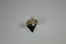 Load image into Gallery viewer, R00522:10k Crown ring with 0.10ct diamond