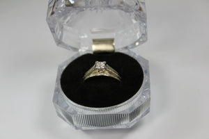 R0053: 10k ladies wedding set made of 0.50ct diamond.