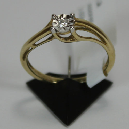 R00501: 10k 2 tone ring with 0.03ct diamond