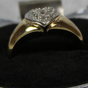 10k heart ring with 0.10ct diamond