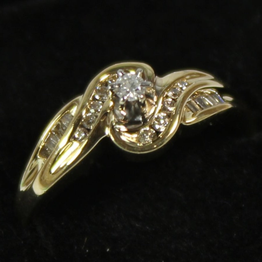 10k ladies twist engagement ring with 0.35ct diamonds