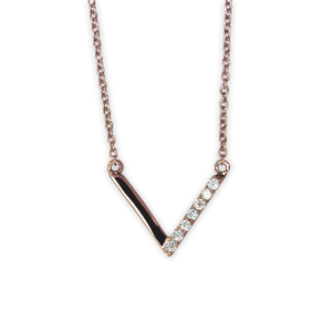 MDP1026: V pendant with adjustable 18" Rolo chain
