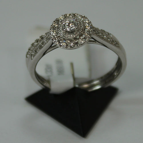 R0883: 14k white gold halo diamond head with 0.33ct diamond weight wedding set