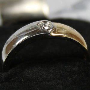 14k two-tone lady promise band with 0.08ct of diamond