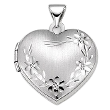 Load image into Gallery viewer, 10k Heart Locket with Diamond Cuts 18mm